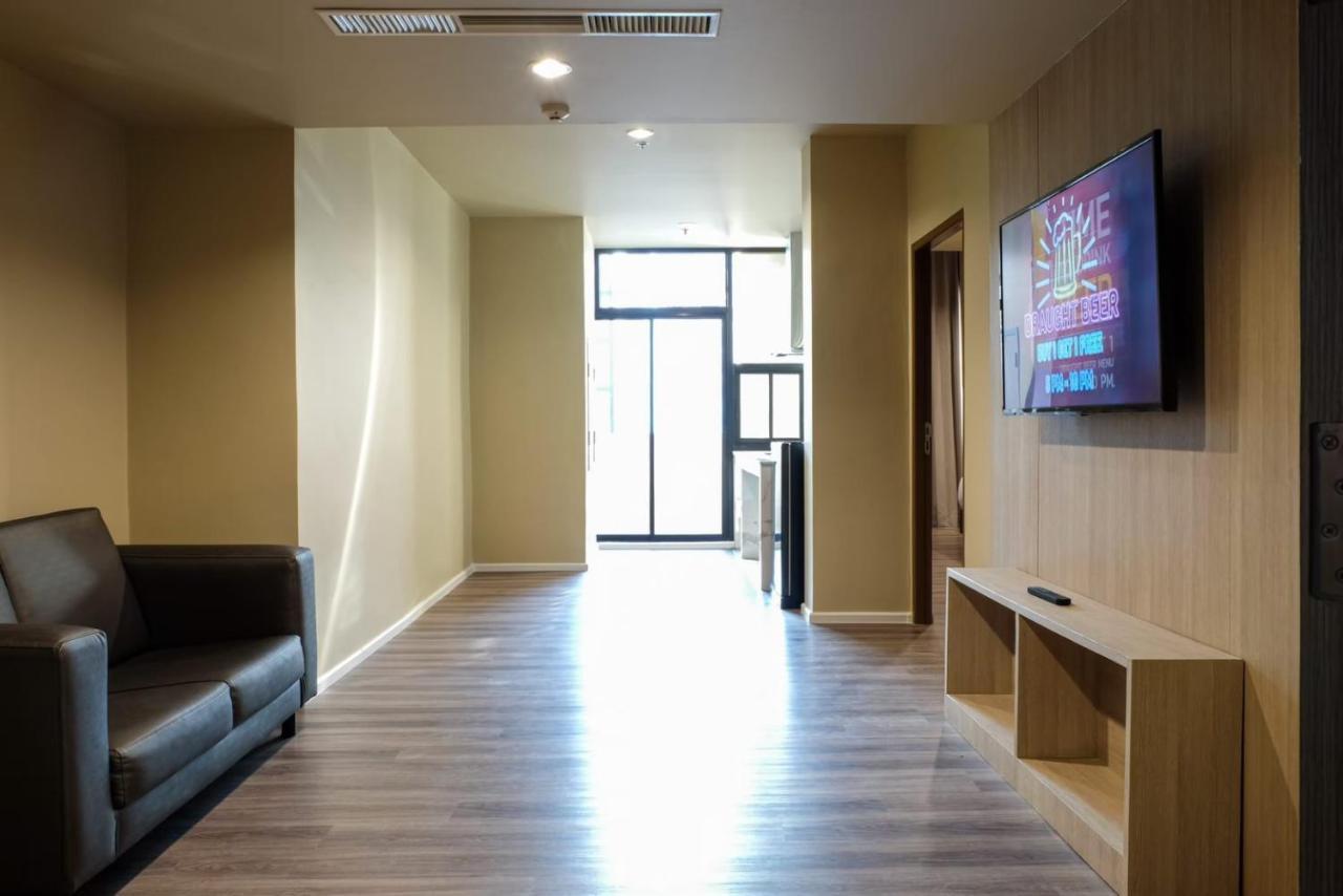 Gold Orchid Bangkok Hotel מראה חיצוני תמונה